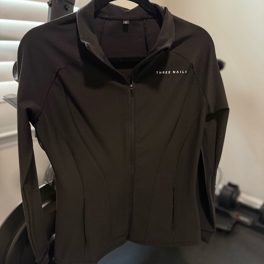 Women's Black Zip Up Jacket (Fitted)